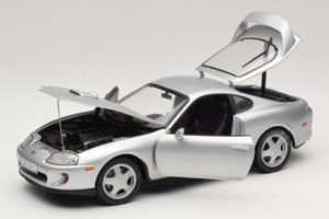 Toyota Supra A80 Silber Kyosho 1:18 08847 Druckguss — Bild 2 von 8