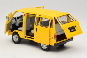 Toyota TJ110 Tianjin Huali Gelb OEM 1:18 TOYOTA014 Druckguss — Bild 5 von 8