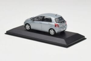 Toyota Yaris Mk2 Glacier Blau Minichamps 1:43 TOYOTA001 Druckguss — Bild 3 von 4
