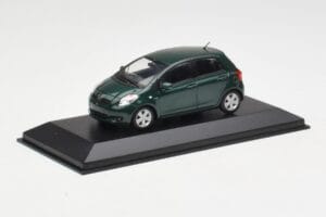 Toyota Yaris XP10 Oxford Green Minichamps 1:43 400166501 Druckguss — Bild 2 von 4