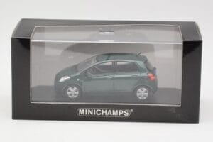 Toyota Yaris XP10 Oxford Green Minichamps 1:43 400166501 Druckguss — Bild 4 von 4