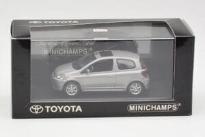 Toyota Yaris XP10 TS Grau Minichamps 1:43 TOYOTA007 Druckguss — Bild 2 von 3