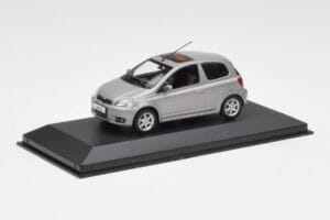 Toyota Yaris XP10 TS Grau Minichamps 1:43 TOYOTA007 Druckguss — Bild 3 von 3