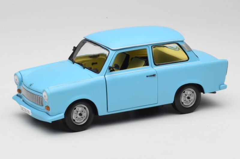 Trabant 601 Blau Sun Star 1:18 4290 Druckguss