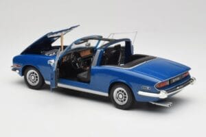 Triumph Stag Mk1 Sapphire Blue Revell 1:18 08815 Druckguss — Bild 5 von 8