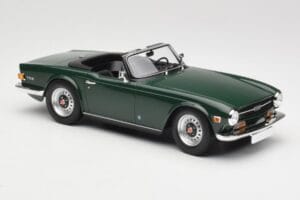 Triumph TR6 PI Dunkelgrün Minichamps 1:18 155132030 Druckguss — Bild 4 von 6