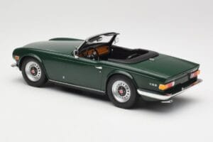 Triumph TR6 PI Dunkelgrün Minichamps 1:18 155132030 Druckguss — Bild 5 von 6