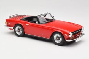 Triumph TR6 PI Rot Minichamps 1:18 155132031 Druckguss — Bild 4 von 6