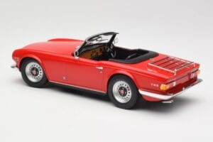 Triumph TR6 PI Rot Minichamps 1:18 155132031 Druckguss — Bild 5 von 6
