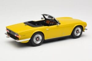 Triumph TR6 RHD Gelb Minichamps 1:18 155132034 Druckguss — Bild 2 von 6