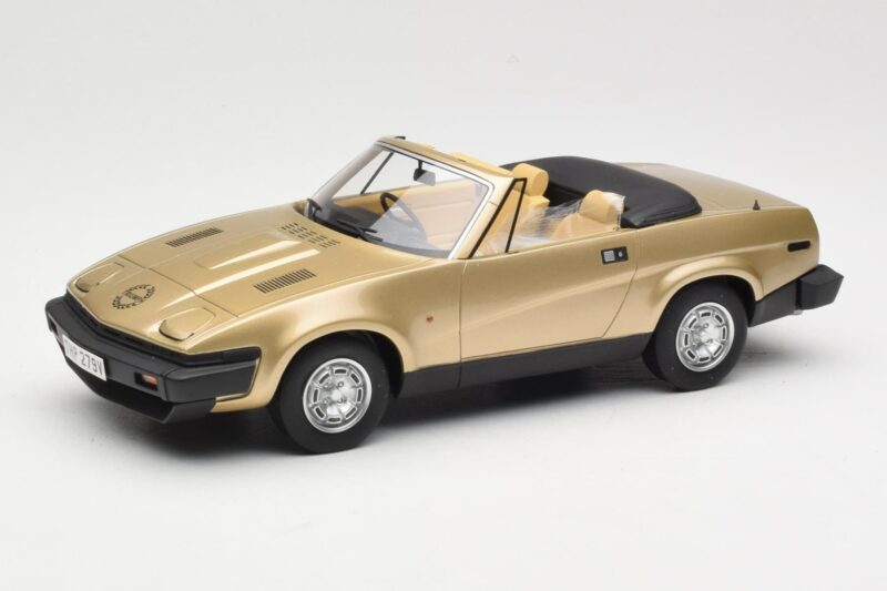 Triumph TR7 DHC Gold BoS Models 1:18 BOS221 Resin
