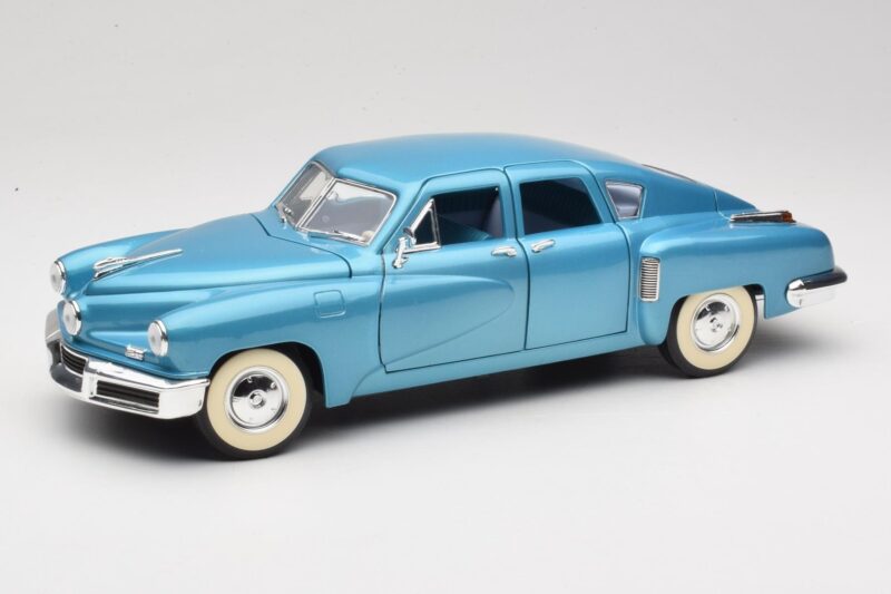 Tucker Torpedo Blau Road Signature 1:18 92268 Druckguss