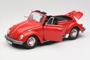 Volkswagen 1302 LS Cabriolet Rot Revell 1:18 08470 Druckguss — Bild 2 von 8