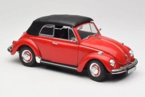 Volkswagen 1302 LS Cabriolet Rot Revell 1:18 08470 Druckguss — Bild 6 von 8