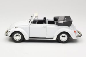 Volkswagen 1302 LS Cabriolet Weiß Revell 1:18 08415 Druckguss — Bild 4 von 8