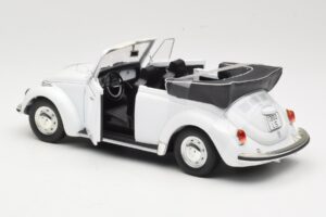 Volkswagen 1302 LS Cabriolet Weiß Revell 1:18 08415 Druckguss — Bild 5 von 8
