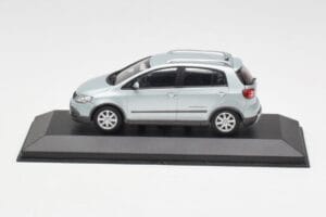 Volkswagen Cross Golf Mk5 Silber Minichamps 1:43 GOLF003 Druckguss