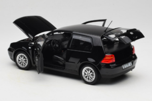 Volkswagen Golf GTI Mk4 Schwarz Norev 1:18 188574 Druckguss — Bild 5 von 8