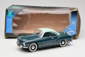 Volkswagen Karmann Ghia Blau Solido 1:18 8061 Druckguss — Bild 8 von 8