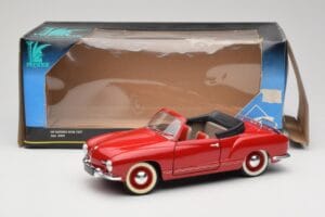 Volkswagen Karmann Ghia Cabriolet Rot Solido 1:18 8058 Druckguss — Bild 8 von 8