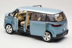 Volkswagen Microbus Concept Hellgrün Revell 1:18 08444 Druckguss — Bild 5 von 8