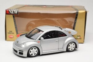 Volkswagen New Beetle RSi Silber Bburago 1:18 3306 Druckguss — Bild 8 von 8