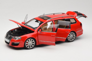 Volkswagen Passat B6 R36 Variant Rot NZG 1:18 KF044-5 Druckguss — Bild 2 von 8