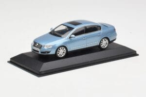 Volkswagen Passat B6 Blue Metallic Minichamps 1:43 PASSAT002 Druckguss — Bild 2 von 4