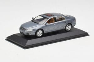 Volkswagen Phaeton 3D Grau Minichamps 1:43 3D0099300GPR7Q Druckguss — Bild 2 von 4