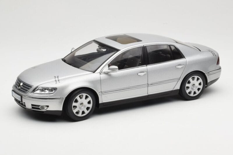 Volkswagen Phaeton D1 Silver Metallic AUTOart 1:18 79742 Druckguss