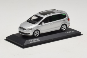 Volkswagen Sharan Silber Minichamps 1:43 400058101 Druckguss — Bild 2 von 5