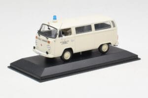 Volkswagen T2 Ambulance DRK Minichamps 1:43 400053090 Druckguss — Bild 2 von 4