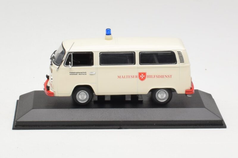 Volkswagen T2 Ambulance Malteser Hilfsdienst Minichamps 1:43 400053092 Druckguss