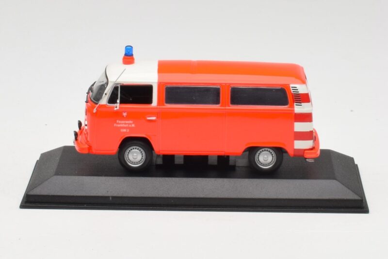 Volkswagen T2 Bus Feuerwehr Frankfurt Rote Stoßstangen Minichamps 1:43 400053091-V1 Druckguss