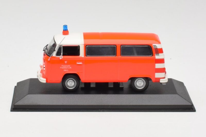 Volkswagen T2 Bus Feuerwehr Frankfurt Minichamps 1:43 400053091-R Druckguss