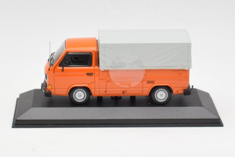 Volkswagen T3 Pritschenwagen Orange Minichamps 1:43 400055200 Druckguss
