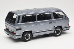 Volkswagen T3 Porsche B32 Minibus Blau KK-Scale 1:18 KKDC180221 Druckguss — Bild 2 von 6