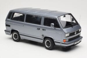 Volkswagen T3 Porsche B32 Minibus Blau KK-Scale 1:18 KKDC180221 Druckguss — Bild 4 von 6