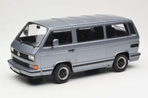Volkswagen T3 Porsche B32 Minibus Blau KK-Scale 1:18 KKDC180221 Druckguss
