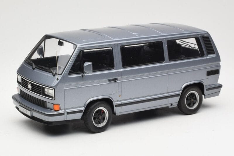 Volkswagen T3 Porsche B32 Minibus Blau KK-Scale 1:18 KKDC180221 Druckguss