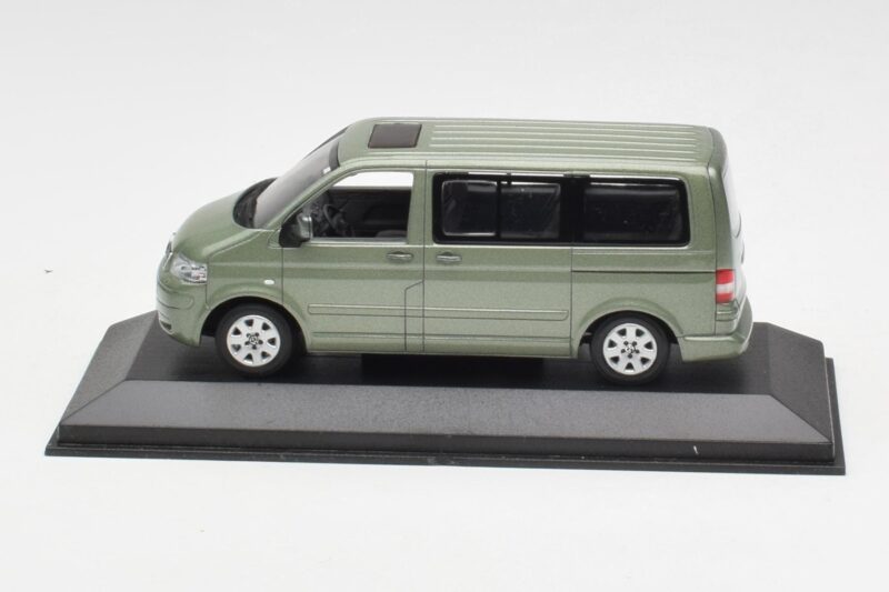 Volkswagen T5 Bus Fresco Green Minichamps 1:43 T5001-B Druckguss