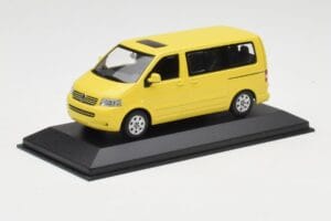 Volkswagen T5 Bus Gelb Minichamps 1:43 842902111 Druckguss — Bild 2 von 4