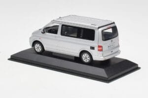 Volkswagen T5 California Silber Minichamps 1:43 7H8099300GPA7W Druckguss — Bild 3 von 4