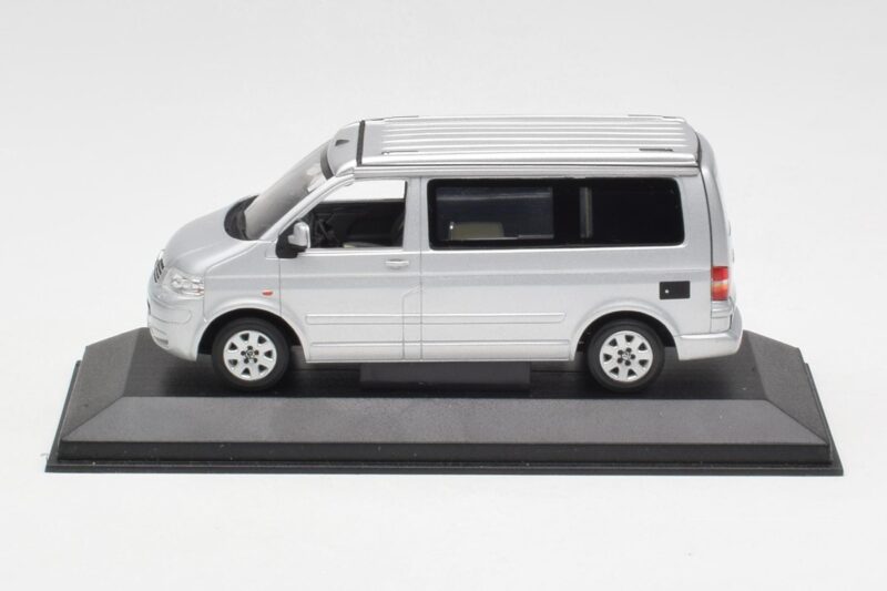 Volkswagen T5 California Silber Minichamps 1:43 7H8099300GPA7W Druckguss