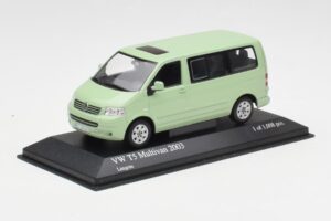 Volkswagen T5 Multivan California Limettengrün Minichamps 1:43 400052201 Druckguss — Bild 2 von 4