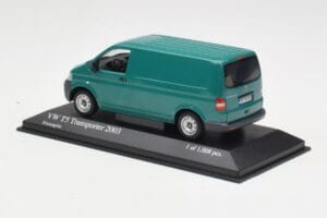 Volkswagen T5 Transporter Grün Minichamps 1:43 400052261 Druckguss — Bild 3 von 4