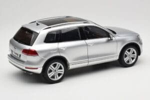 Volkswagen Touareg 7L Silver Metallic Kyosho 1:18 8821CS Druckguss — Bild 3 von 8
