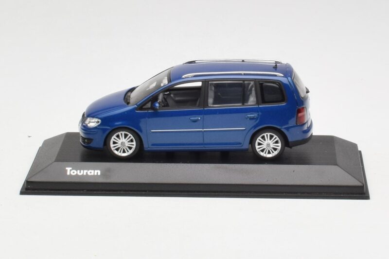 Volkswagen Touran Blau Minichamps 1:43 TOURAN002 Druckguss
