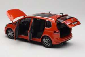 Volkswagen Touran 5T Orange Paudi Model 1:18 ZVE000003ORA Druckguss — Bild 5 von 8