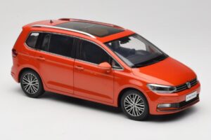 Volkswagen Touran 5T Orange Paudi Model 1:18 ZVE000003ORA Druckguss — Bild 6 von 8